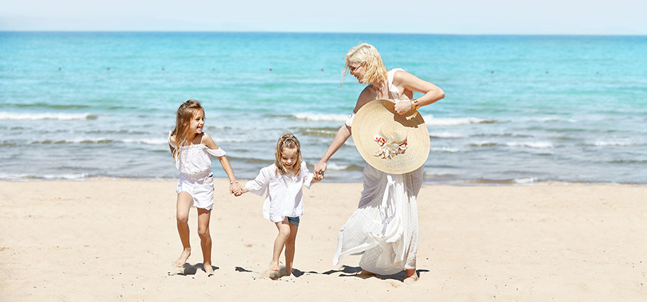 grecotel-luxury-hotels-and-resorts-kids-go-free